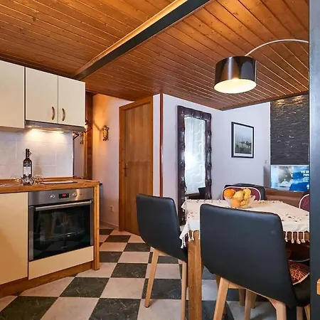 By The Sea - 20311 Apartman *